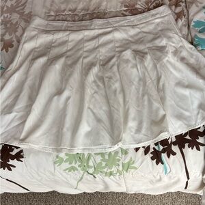 Elegant White Pleated Skirt